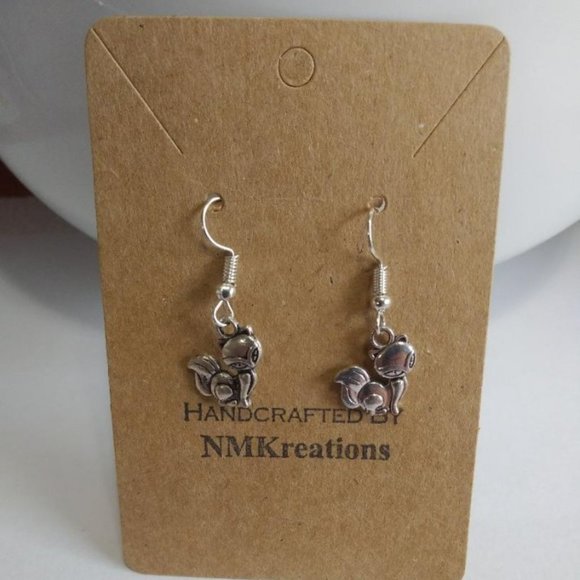4/$25 FOX THEMED EARRINGS- ANIME ANIMAL EARRINGS- ANIME FOX - NEW - Picture 1 of 1
